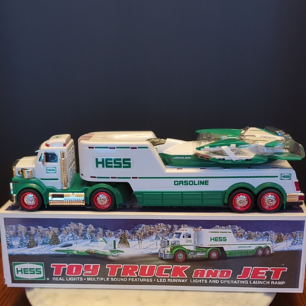2010 Hess Toy Truck and Jet - Green and White